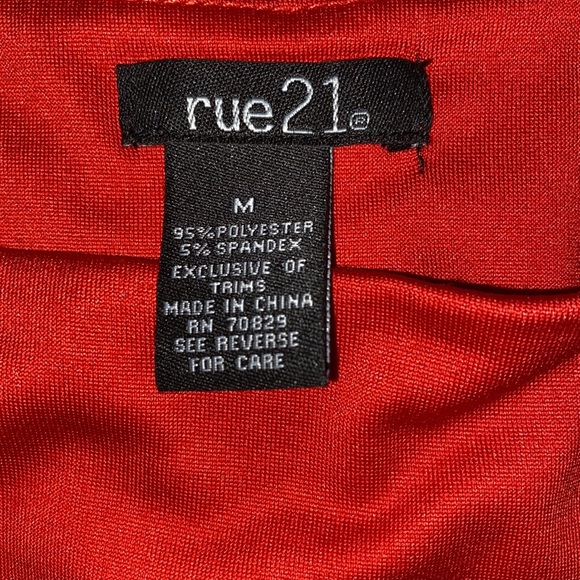 Rue 21, red, crop top, no sleeve, simple - Picture 3 of 3